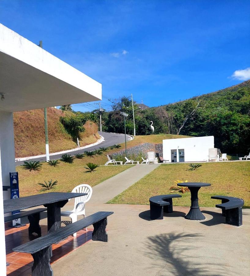 Villa Casa No Mirante De Escarpas Capitólio Esterno foto
